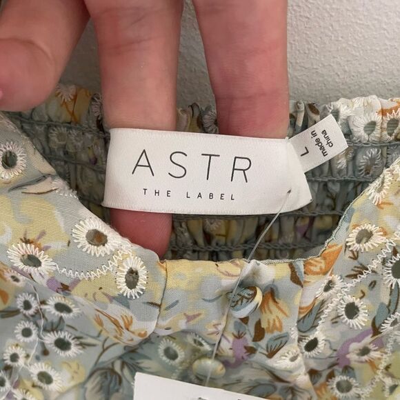 ASTR the Label Midsummer Dress large new with tags - Picture 7 of 14